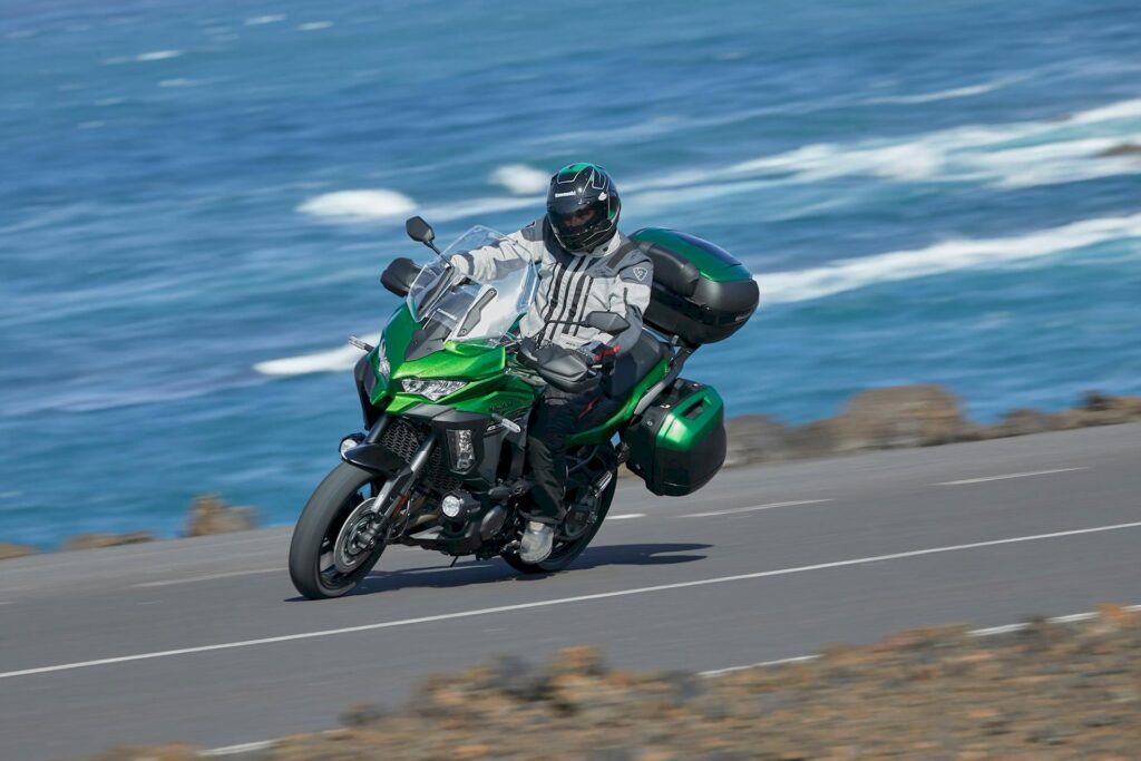 Kawasaki Versys sconto: Kit Tourer Plus in omaggio