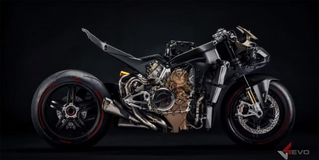 Ducati Panigale V4 Superleggera 2020: dati e prezzo della bomba da 234 CV e 152 Kg [Video]