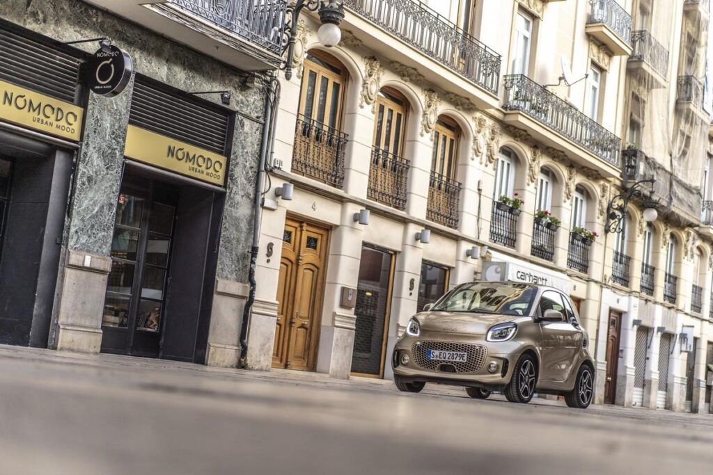 Smart elettrica 2021: autonomia e prezzi di Smart fortwo e forfour EQ