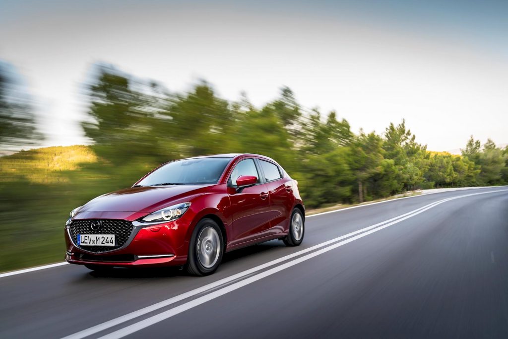 Mazda2 Ibrida: caratteristiche e prezzi