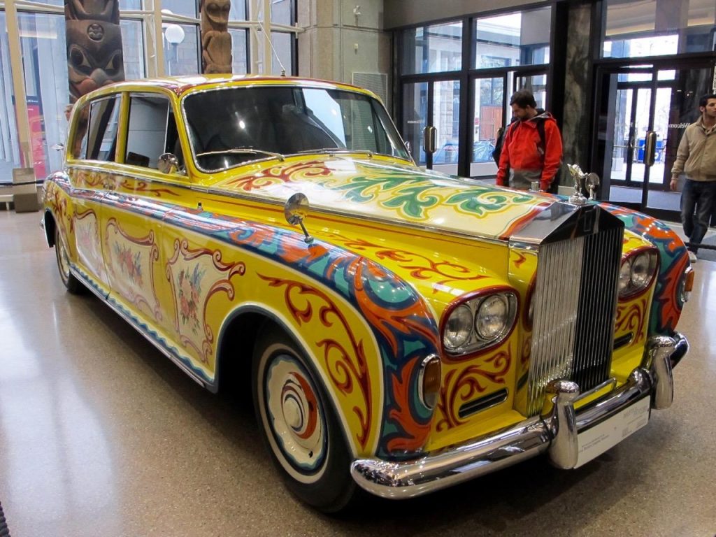 La Rolls Royce di John Lennon esposta al Royal BC Museum