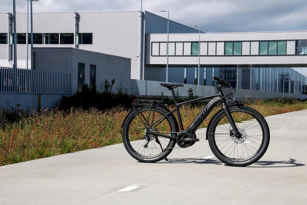 Giant FastRoad E+ EX Pro, e-bike potente ed elegante adatta alla città