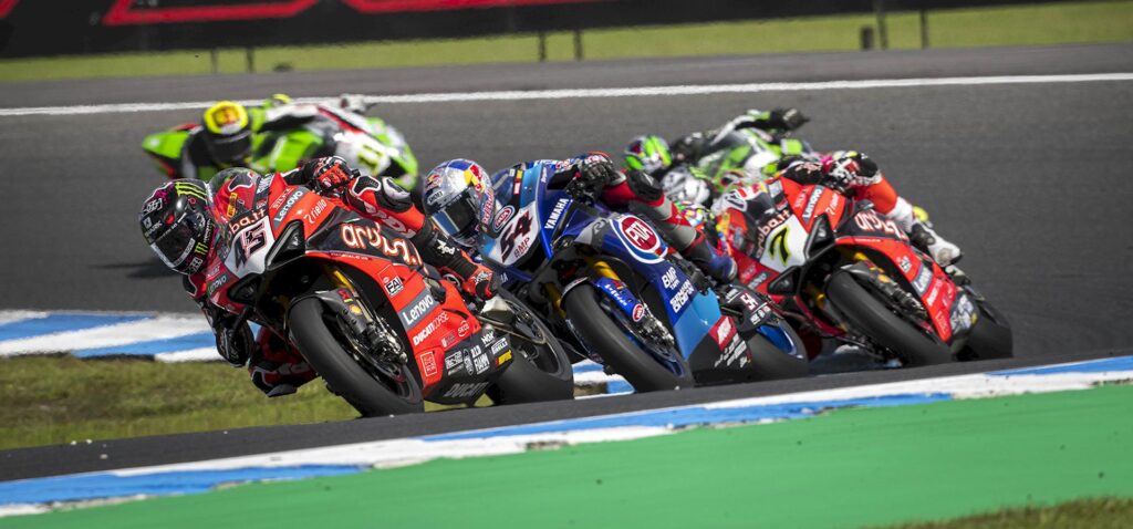 Superbike Australia: spettacolo nel 1° round delle derivate. La MotoGP saprà fare meglio?