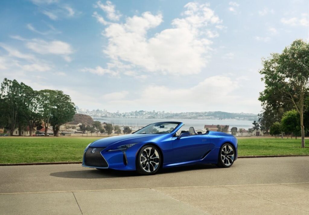 Lexus LC 500 Convertibile: design, interni e performance