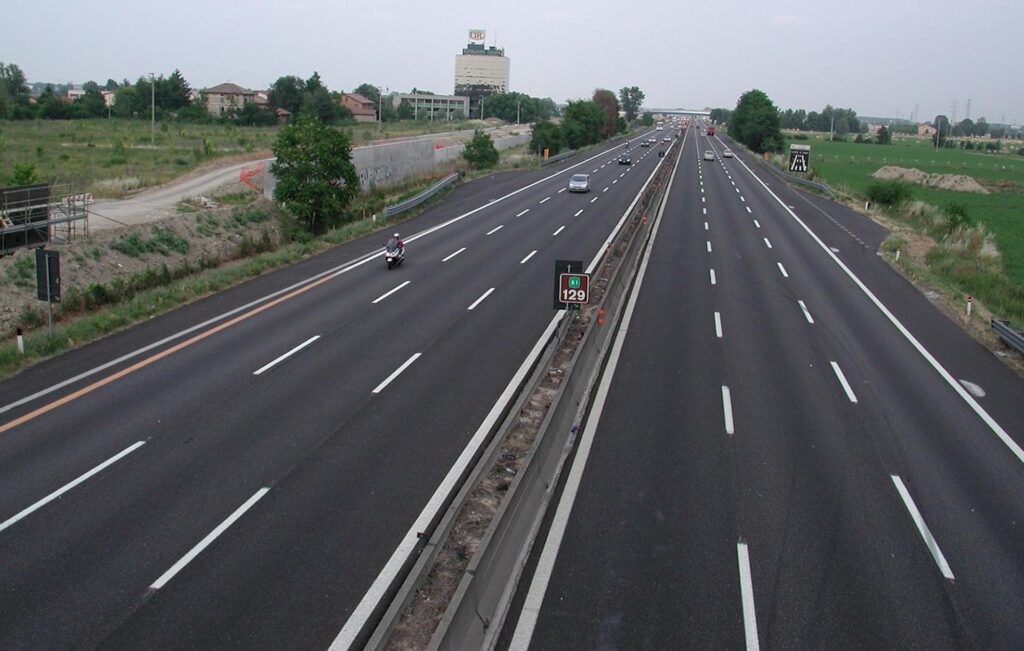 A1 Milano Napoli: chiusura notturna per ampliamento terza corsia