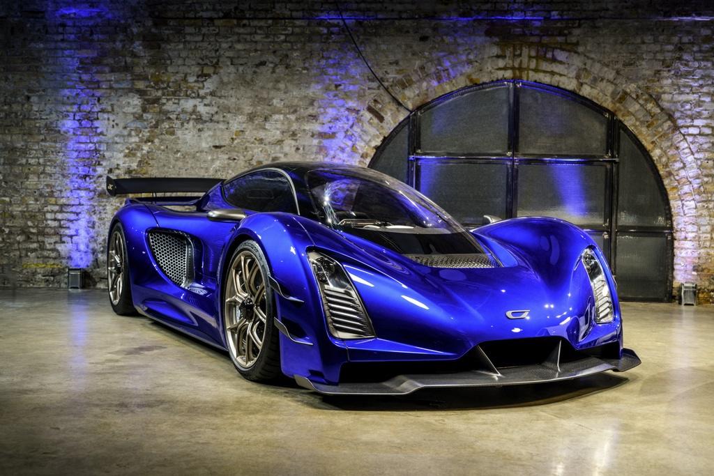 Czinger 21C hypercar: gli interni esclusivi firmati da Alcantara