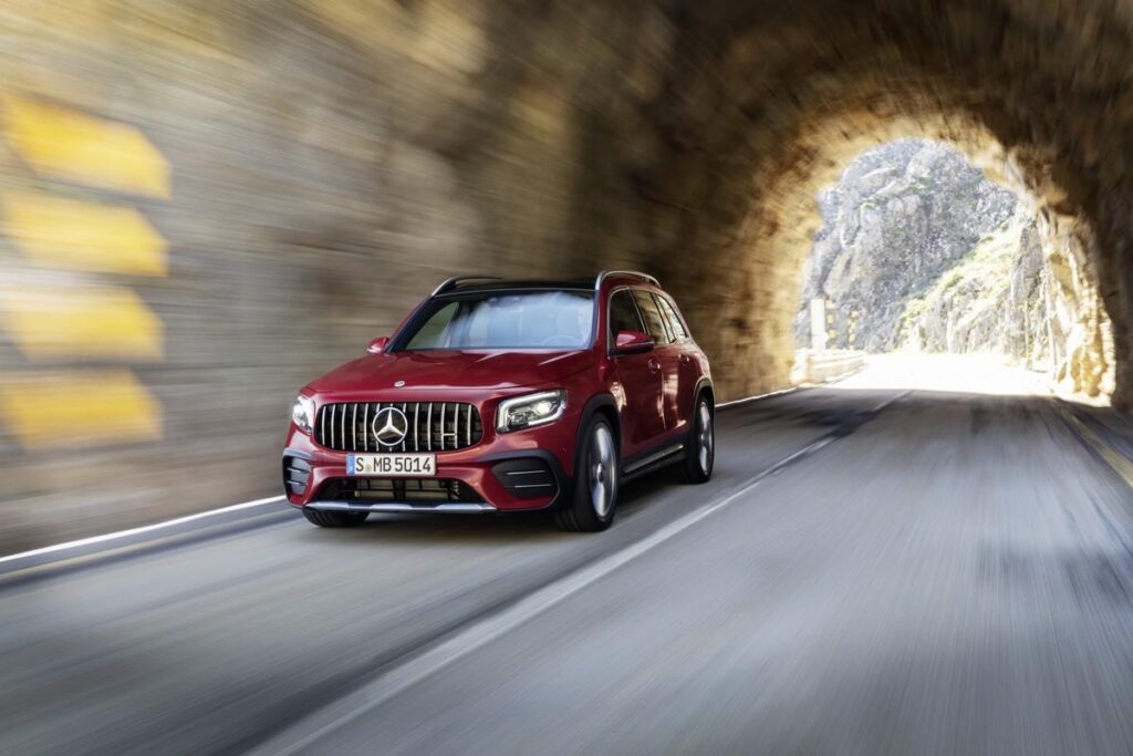 Mercedes AMG GLB 35 4MATIC 2020: prezzo di listino da 58.200 euro