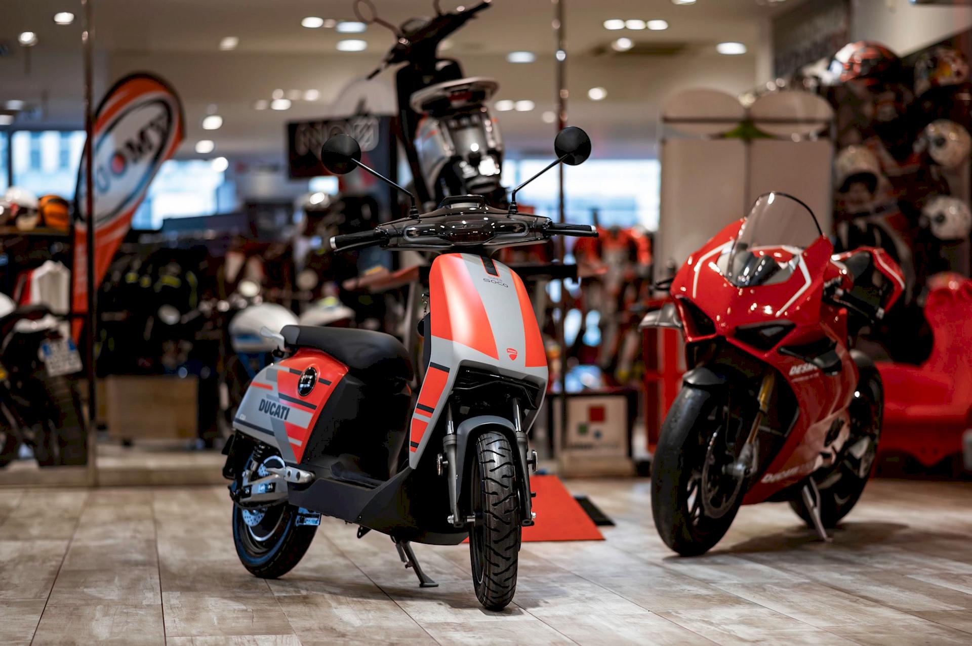 Super Soco CUx Special Edition Ducati