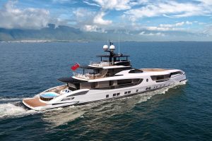 Dynamiq GTT 160 superyacht