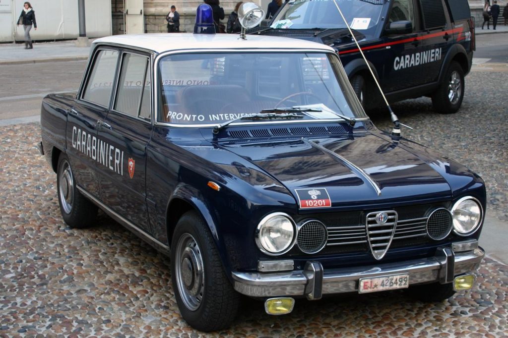 L’Alfa Romeo Giulia dei Carabinieri: il mito che fa parte della nostra storia