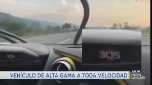 Spagna McLaren sfreccia a 305 kmh in autostrada