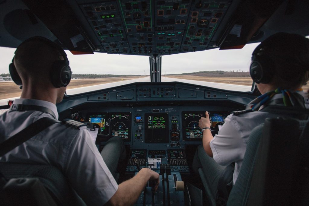 Come ascoltare le comunicazioni tra piloti e controllori di volo grazie a LiveATC