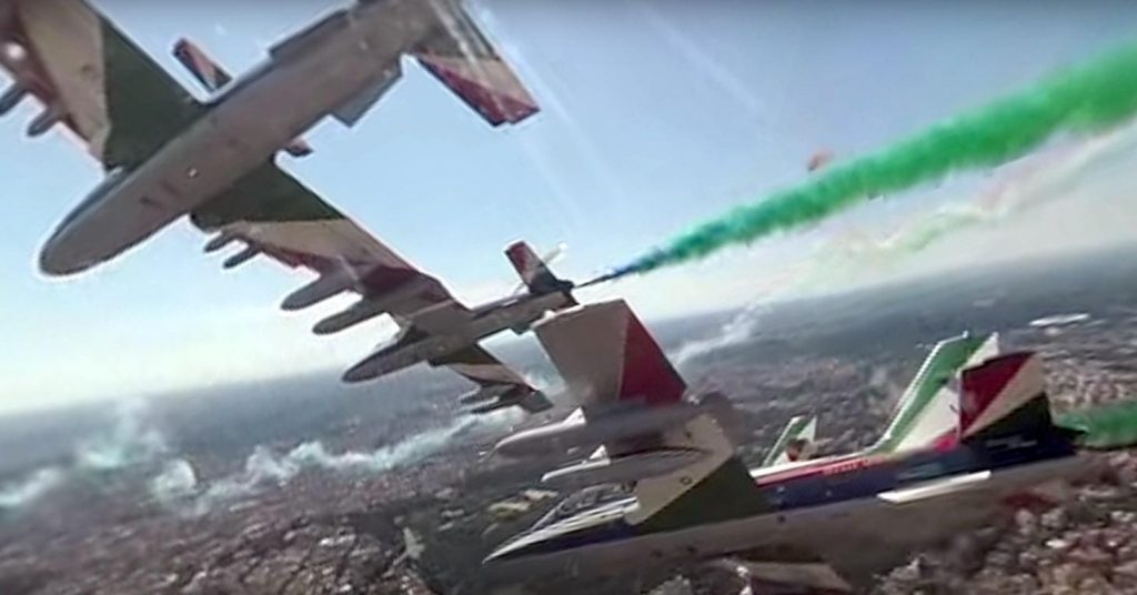 Il video a 360 gradi delle Frecce Tricolori è uno spettacolo!