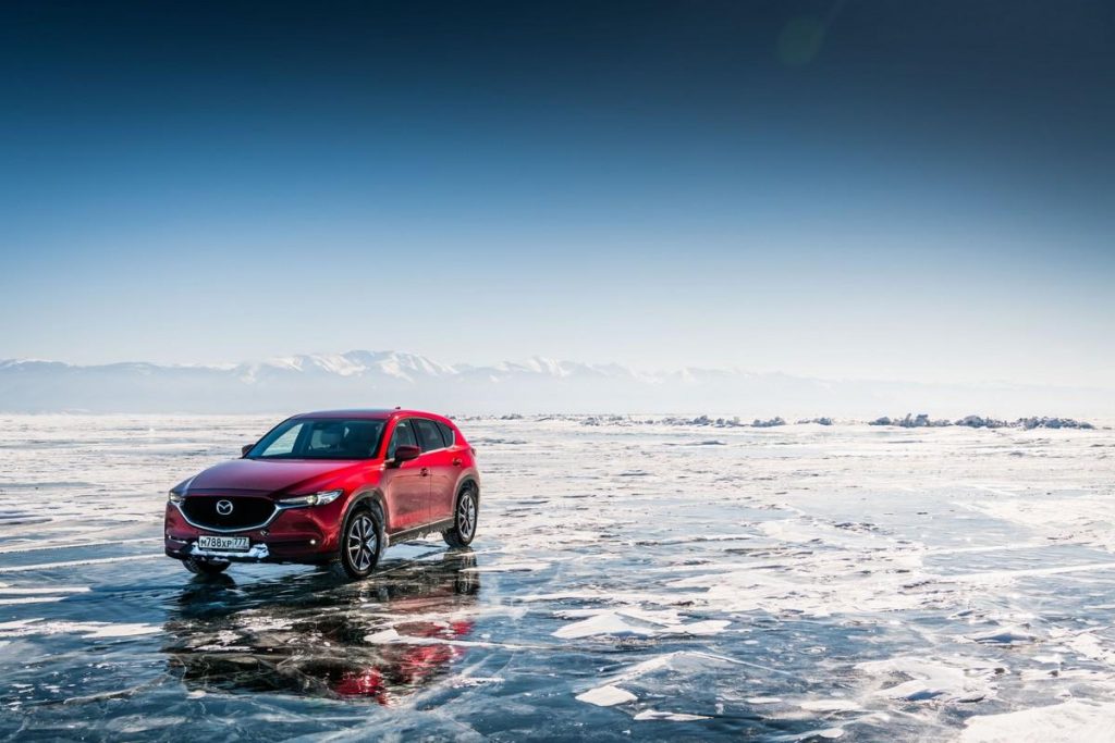 Viaggi in auto epici: strade e luoghi mozzafiato a bordo di Mazda