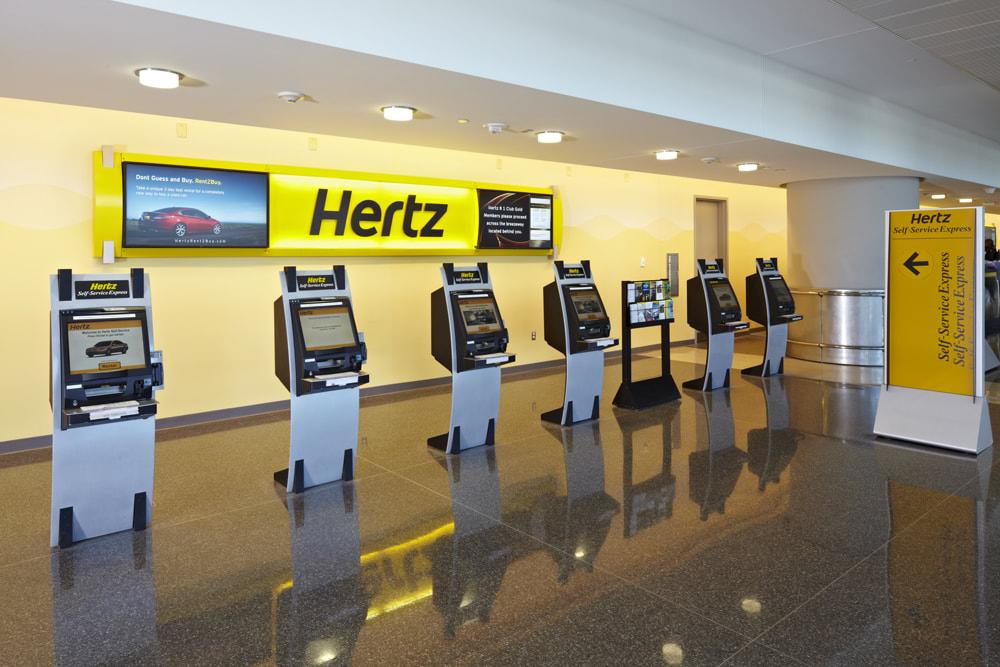 Hertz rimane operativa anche in Italia, negli USA bonus ai dirigenti