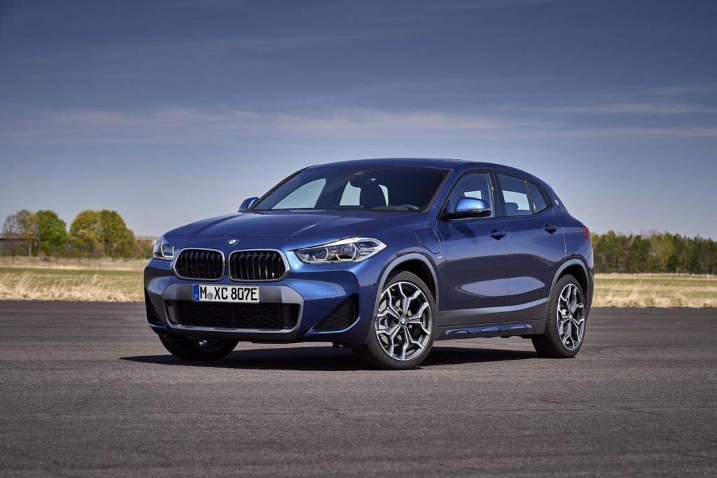 BMW X2 xDrive25e 2020: tutto sull’ibrida plug-in