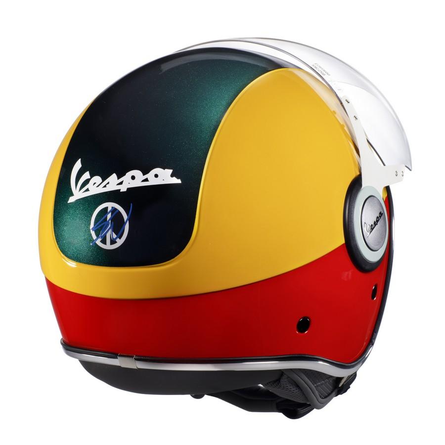 2020 vespa primavera sean wotherspoon