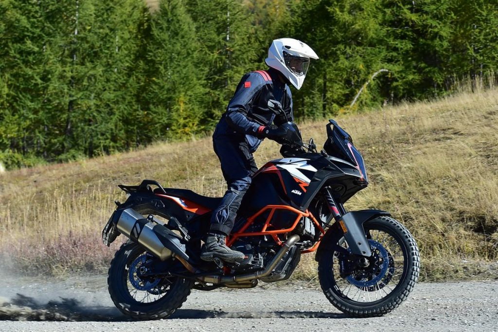 Abbigliamento moto T.ur estate 2020: tante novità per tutti i moto-viaggiatori
