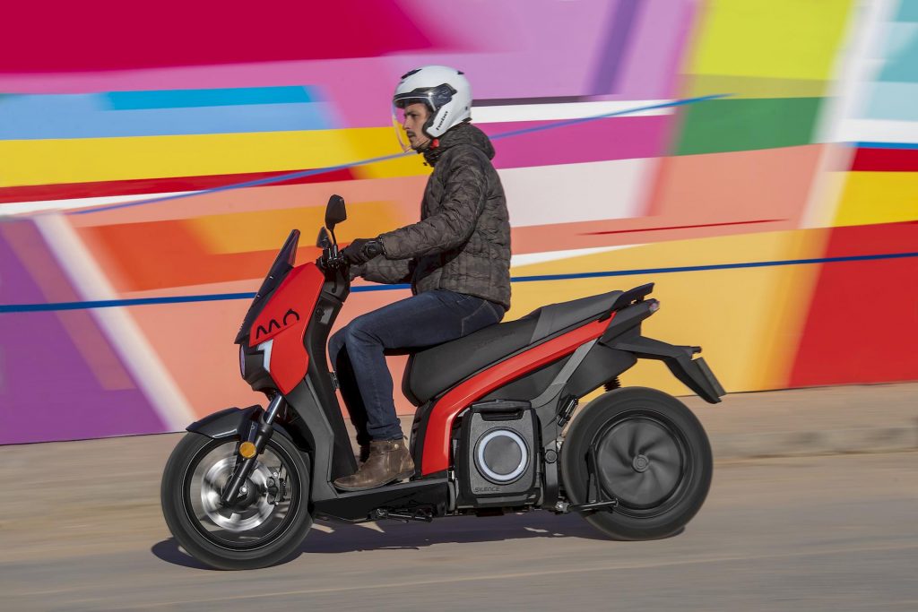 Lo scooter elettrico Seat Mó eScooter 125 a 6.250 € in Spagna