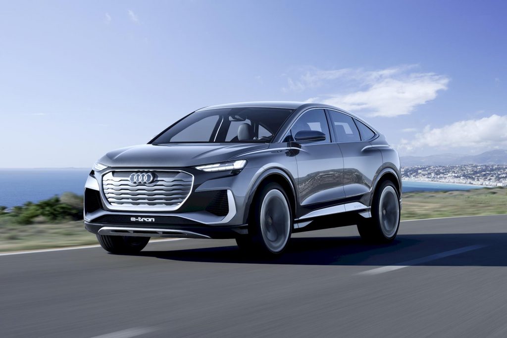 La Audi Q4 Sportback e-tron concept ha la Tesla Model Y nel mirino