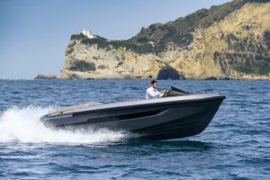 Evo Yachts T2