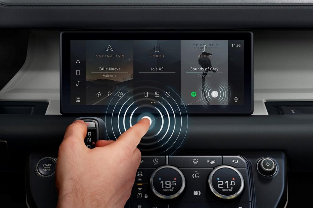 Jaguar Land Rover Predictive Touch: il touchscreen anti Covid-19