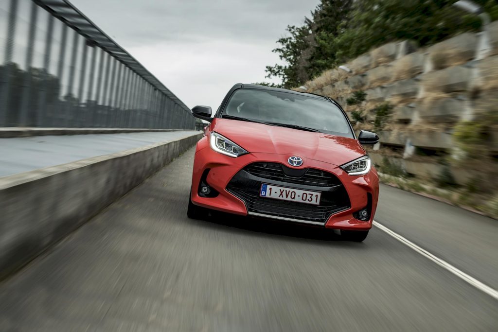 Toyota Yaris Hybrid: prezzi e caratteristiche dell’ibrida per eccellenza