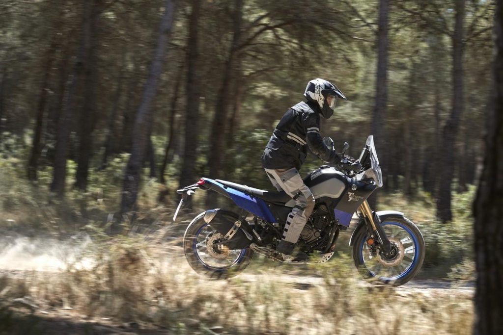 Casco iXS 208 2.0: On-Road e Off-Road per tutte le tue avventure in moto