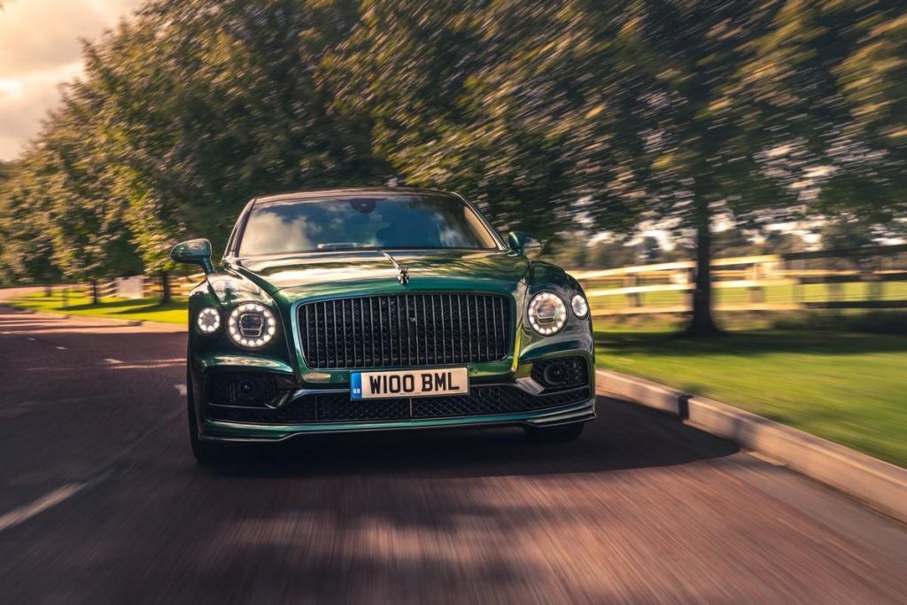 Bentley Flying Spur 2020: estetica sportiva unita a prestazioni senza pari