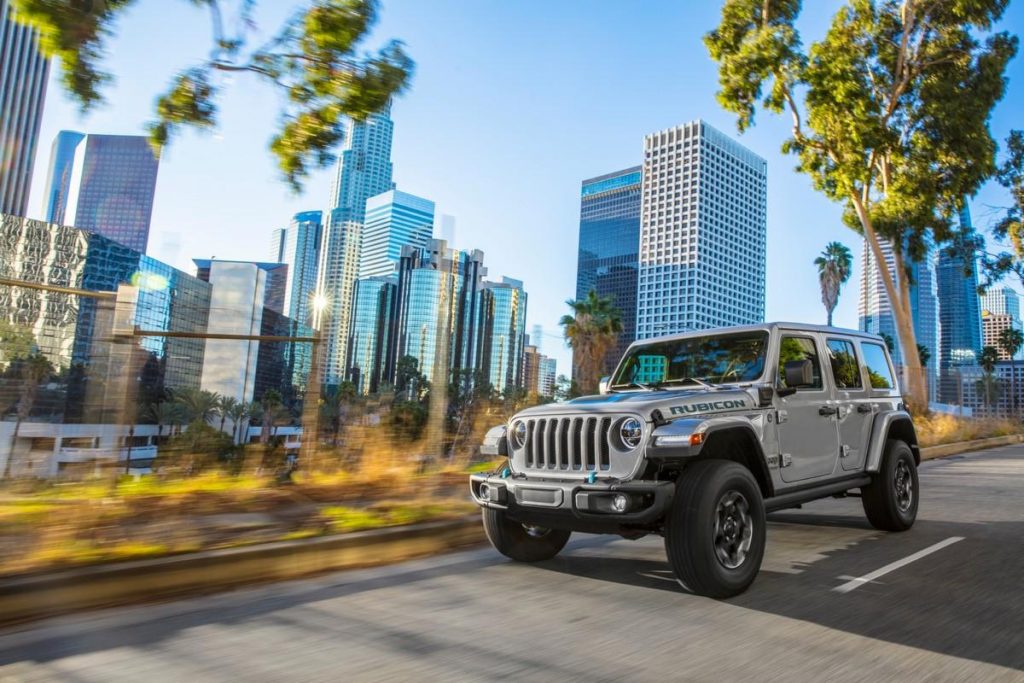 Jeep Wrangler 4xe: libertà di guida open-air nella massima silenziosità