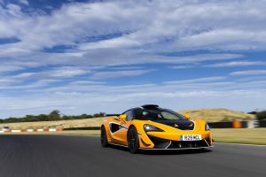 McLaren 620R R Pack