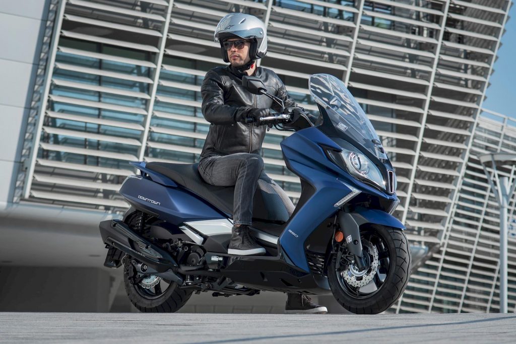 Kymco Downtown 350i TCS: scooterone per la città e lunghe percorrenze