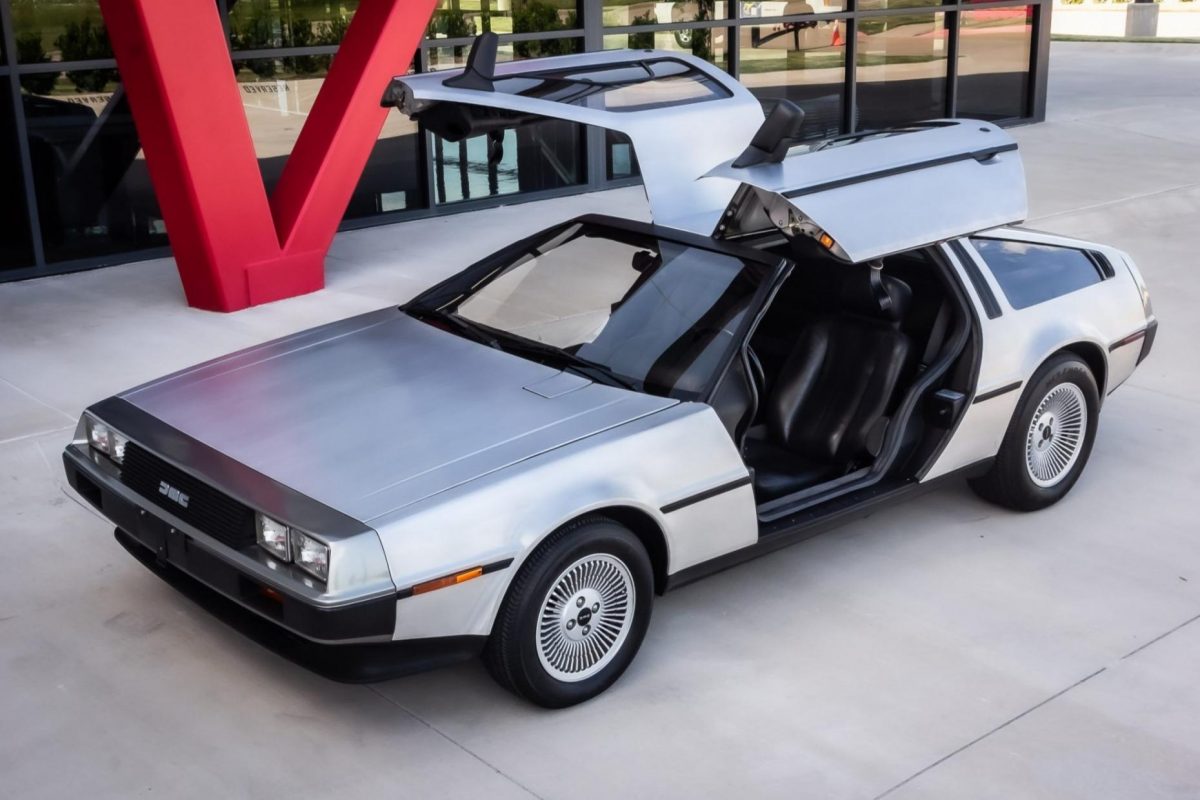 DeLorean DMC-12