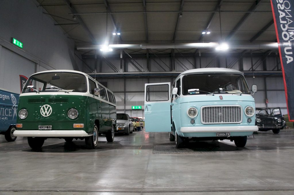 Fiat 238 Pulmino vs Volkswagen Type 2: la sfida a MAC 2020