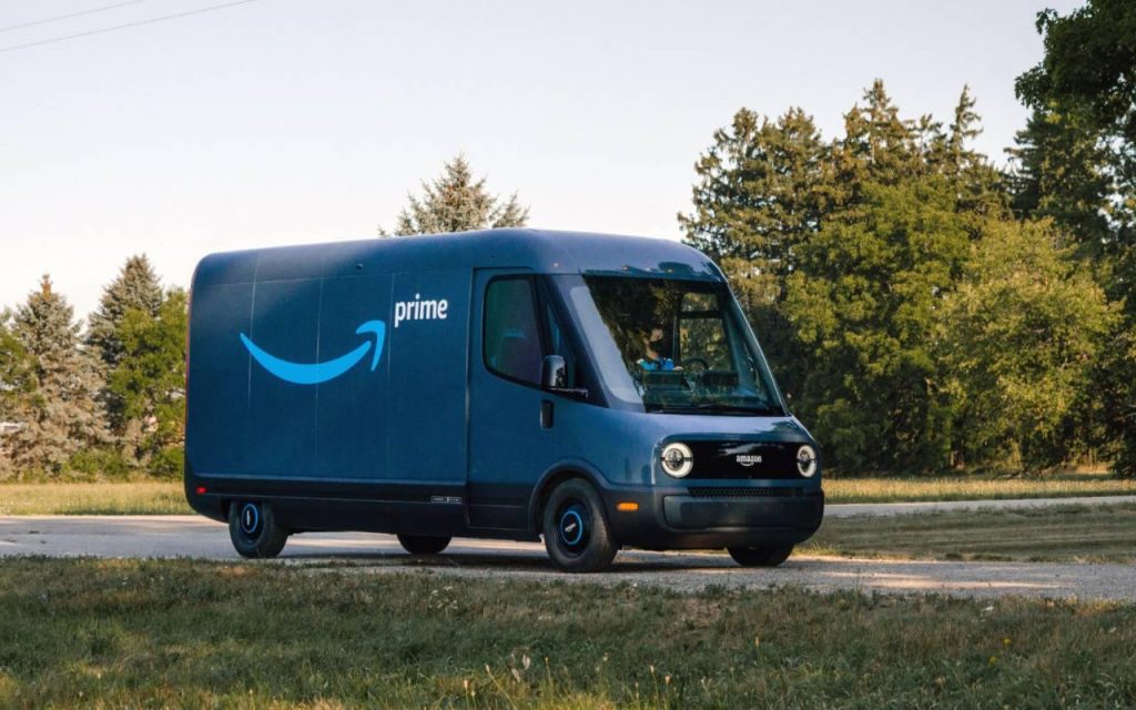 I furgoni elettrici Rivian di Amazon sono in fase di test a Los Angeles