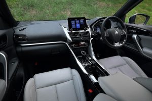 Mitsubishi Eclipse Cross ibrida plug-in (2)