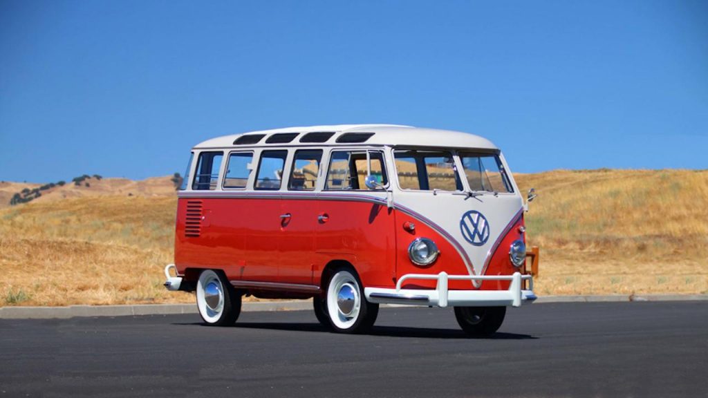 La strana storia del Bulli Volkswagen con 23 finestrini