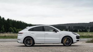 Porsche Cayenne E-Hybrid 2020 (2)