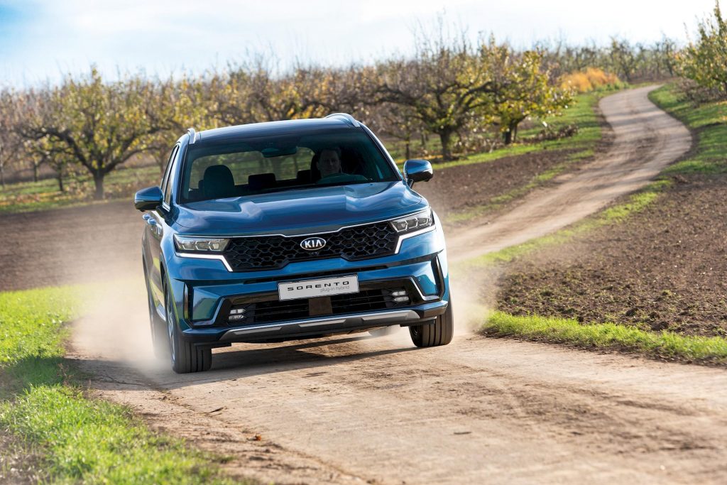 Con Kia Sorento Plug-in Hybrid tanto spazio e 57 km di autonomia elettrica