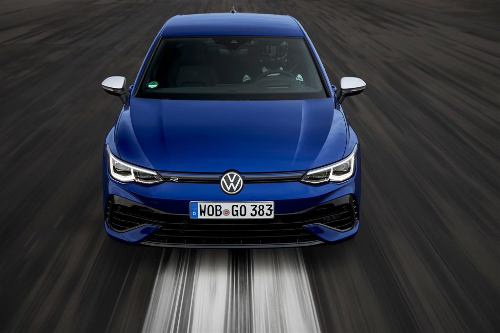 La Golf R da 320 CV arriva in Italia al prezzo di 52.900 €