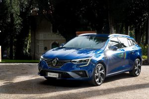 Renault Megane Sporter E-Tech Plug-In Hybrid (7)