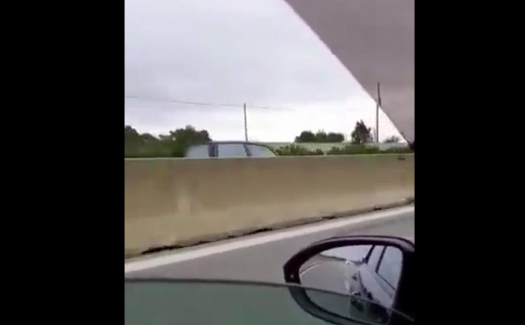 Fermato anziano che viaggiava contromano sulla statale a Taranto [Video]