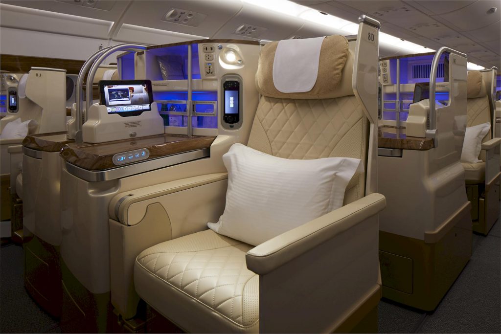 Emirates rilancia l’A380 con un restyling pazzesco