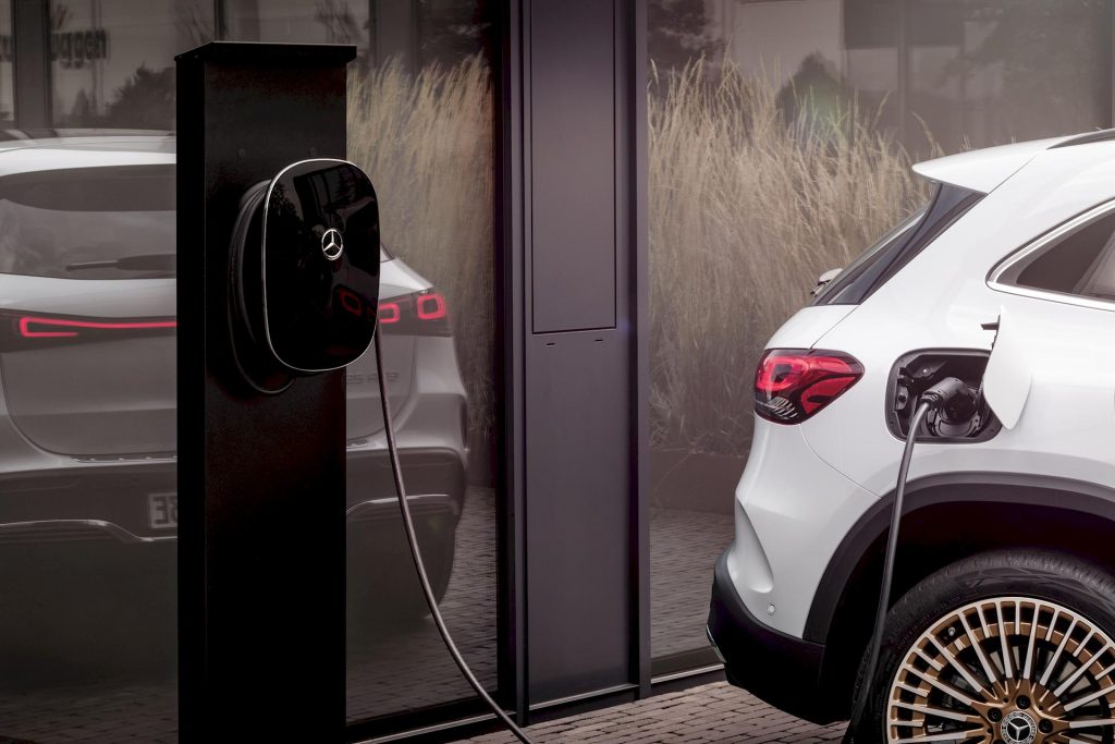 Con Mercedes me Charge la ricarica elettrica arriva da fonti rinnovabili