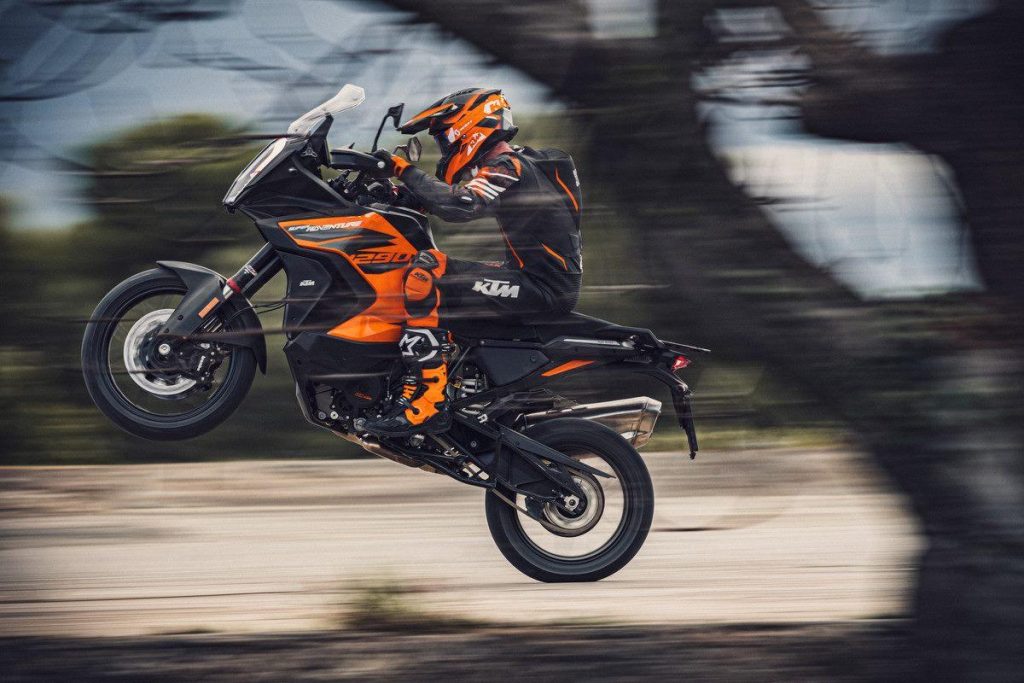 KTM 1290 Super Adventure 2021: un concentrato di design e tecnologia