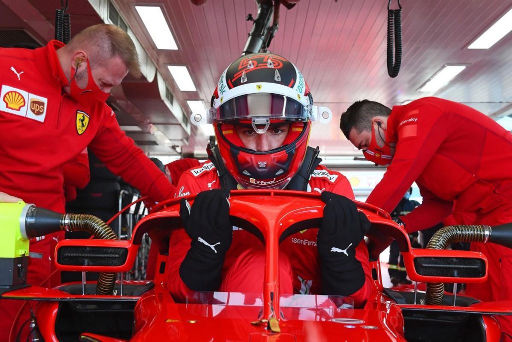 Scuderia Ferrari Carlos Sainz: inizia l’avventura del pilota spagnolo a bordo della rossa
