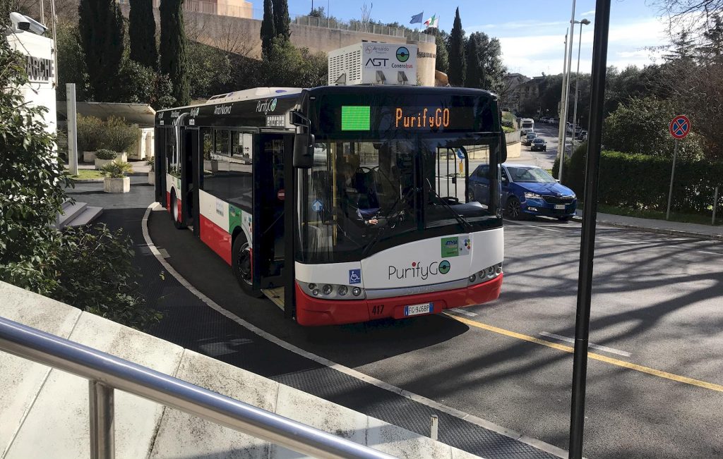Ad Ancona gli autobus Purifygo “mangiano smog” purificando l’aria.