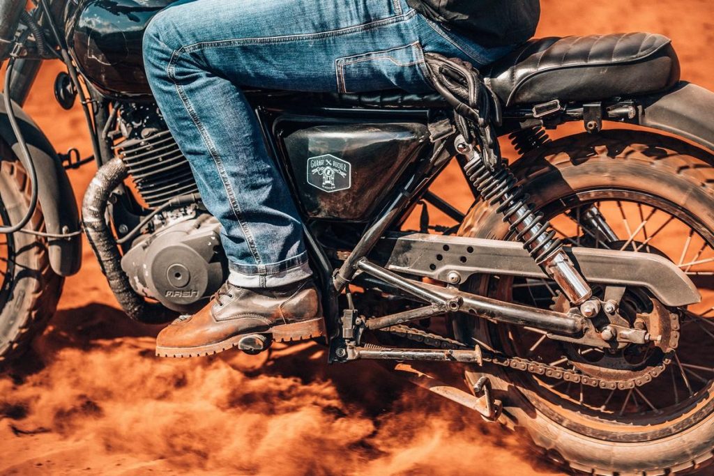 Scarpe da moto uomo: la Classic Oiled Leather di iXS