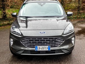 Ford Kuga anteriore