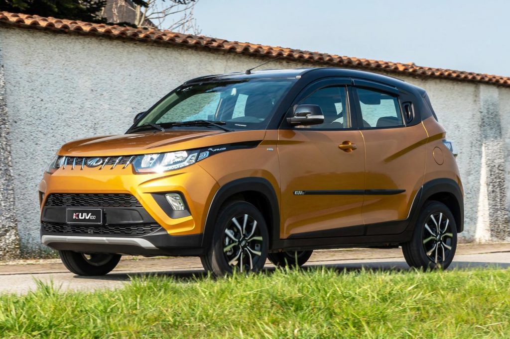 Mahindra KUV100 NXT Glamorous Gold Oro